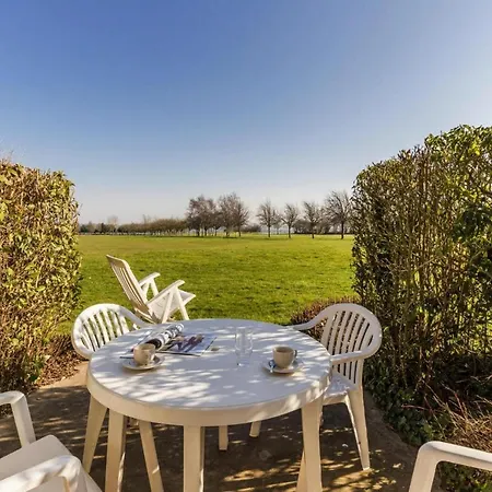 Holiday In Le Green Beach, Port-en-besssin-huppain Hébergement de vacances